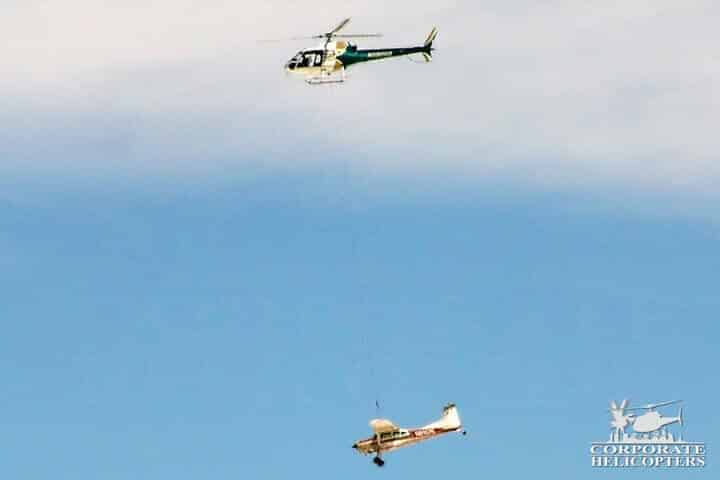 Mexico helicopter crane carrying plane